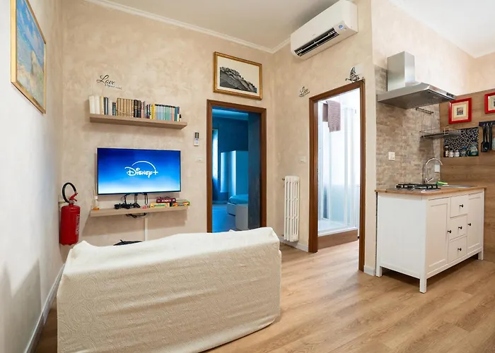 Betti House Vasca Idromassaggio Metro C Alessandrino - Colosseo E Trenino Laziali-termini -betti House * רומא
